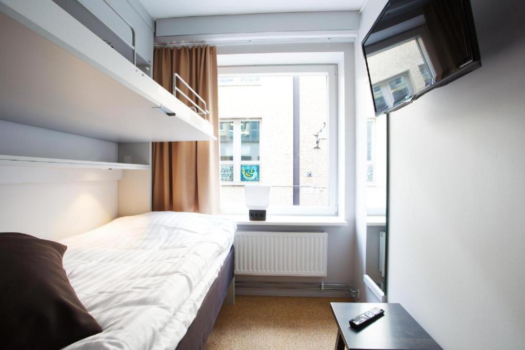 Compact Twin Room